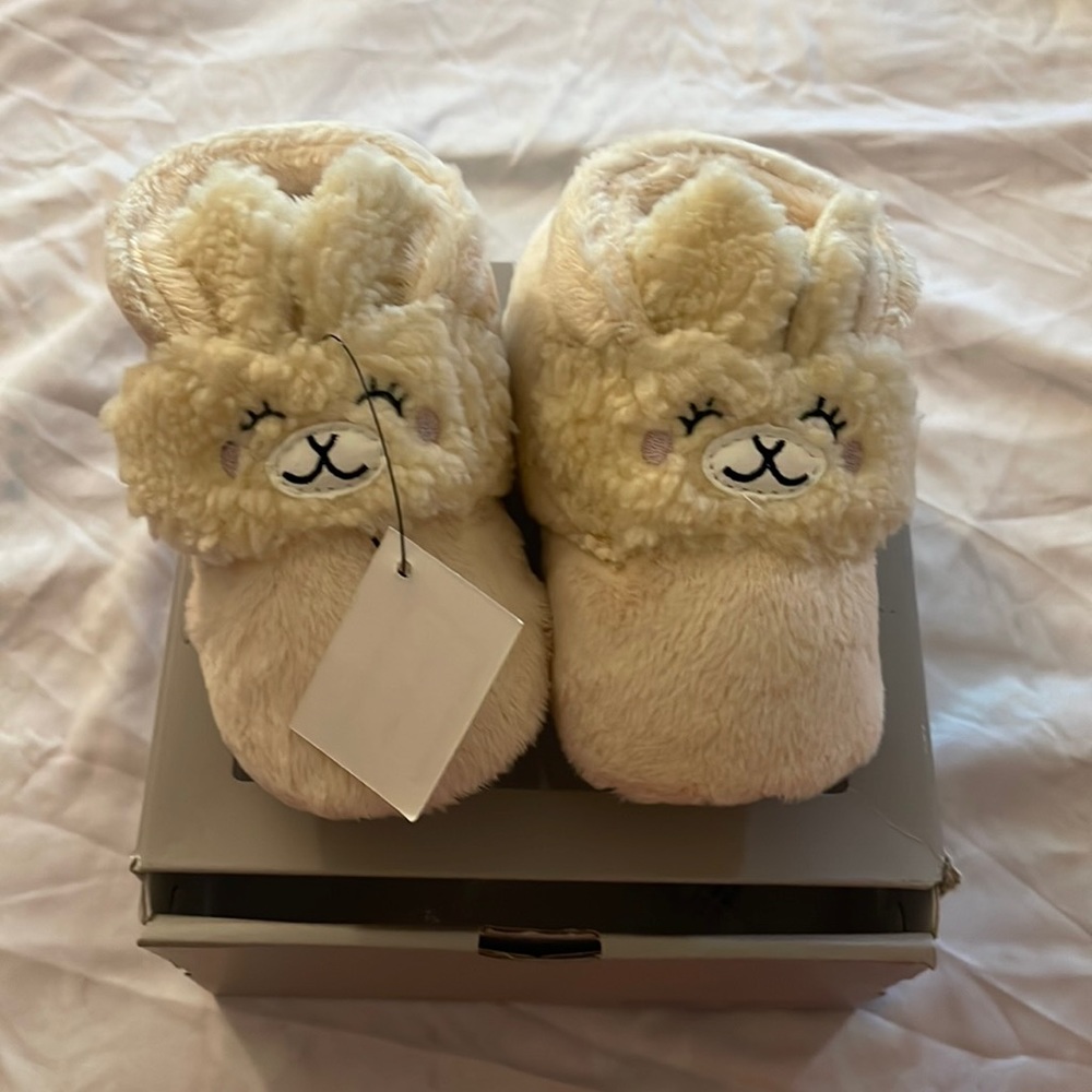 UGG Kids' Bixbee Llama Stuffie Fleece Bootie